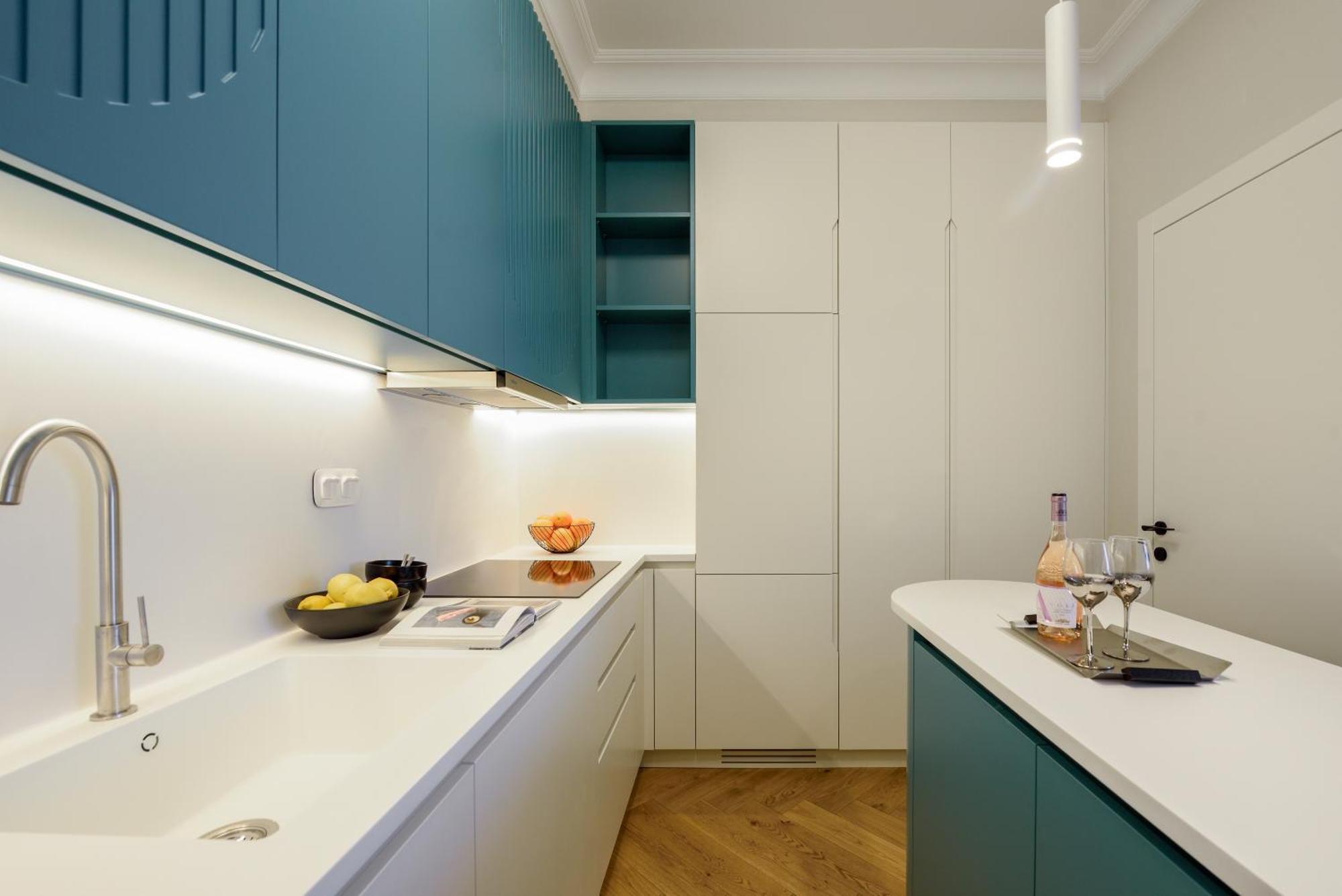 Queen Apartment Thessaloniki By Luxlikehome Bagian luar foto