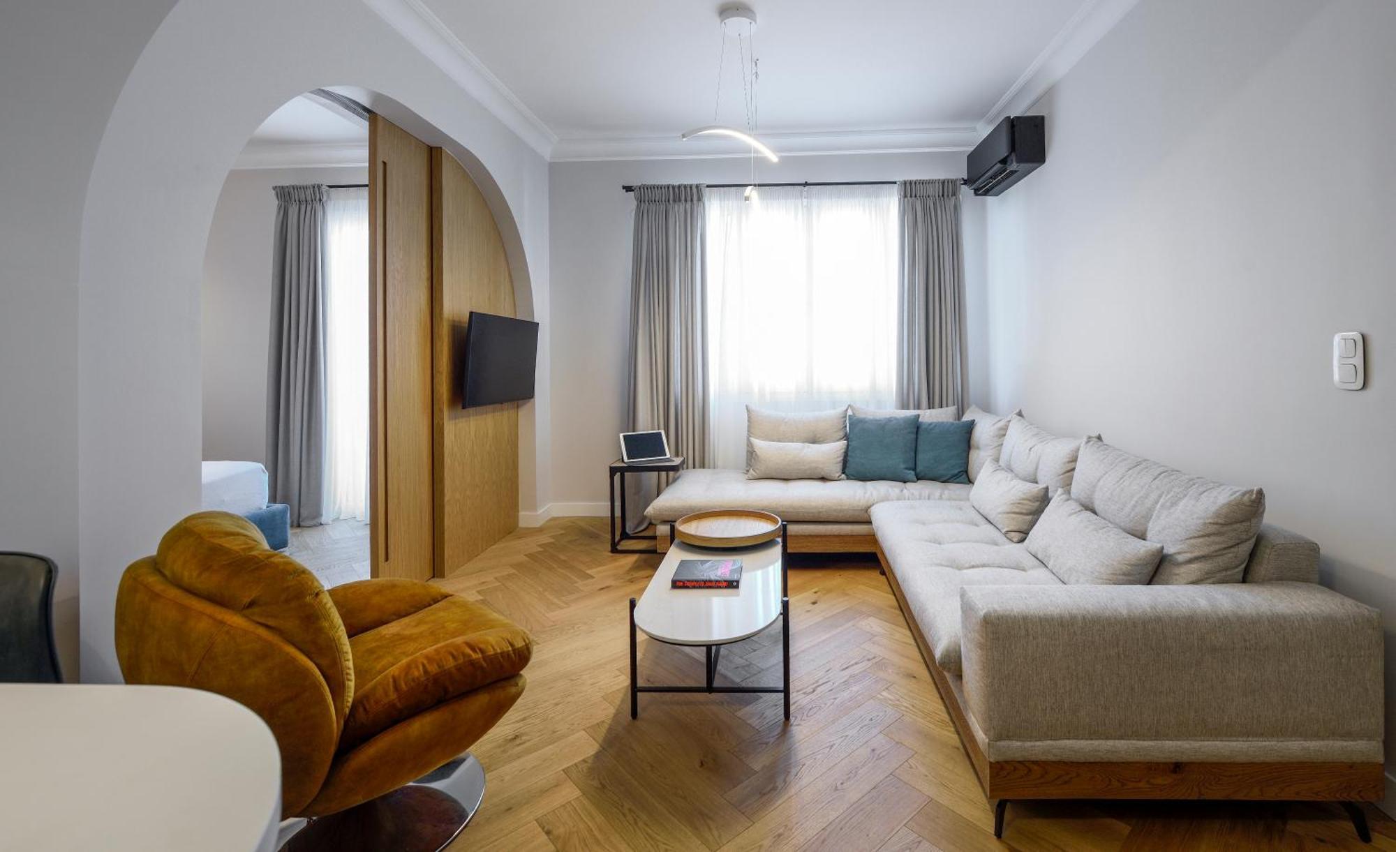 Queen Apartment Thessaloniki By Luxlikehome Bagian luar foto