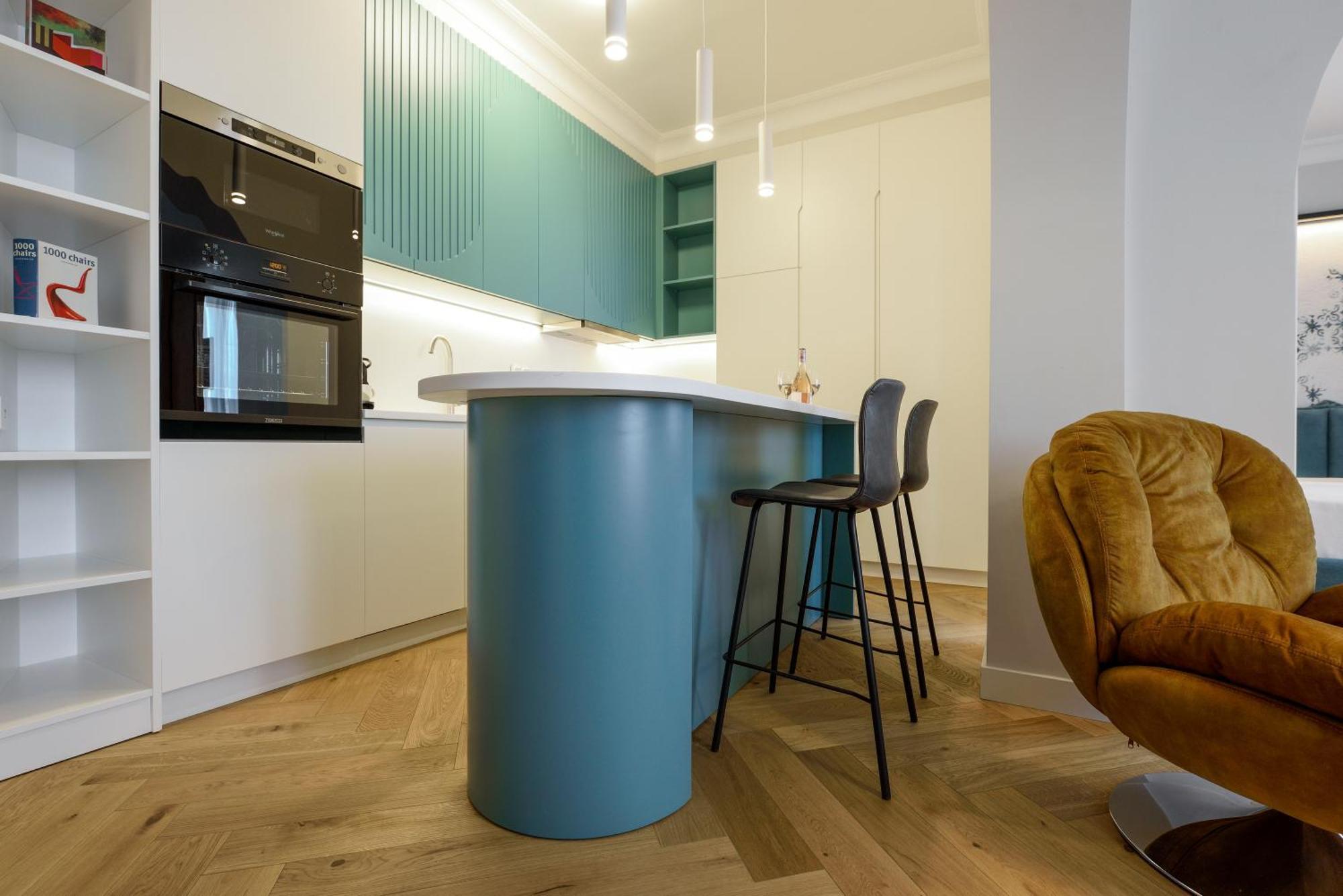 Queen Apartment Thessaloniki By Luxlikehome Bagian luar foto