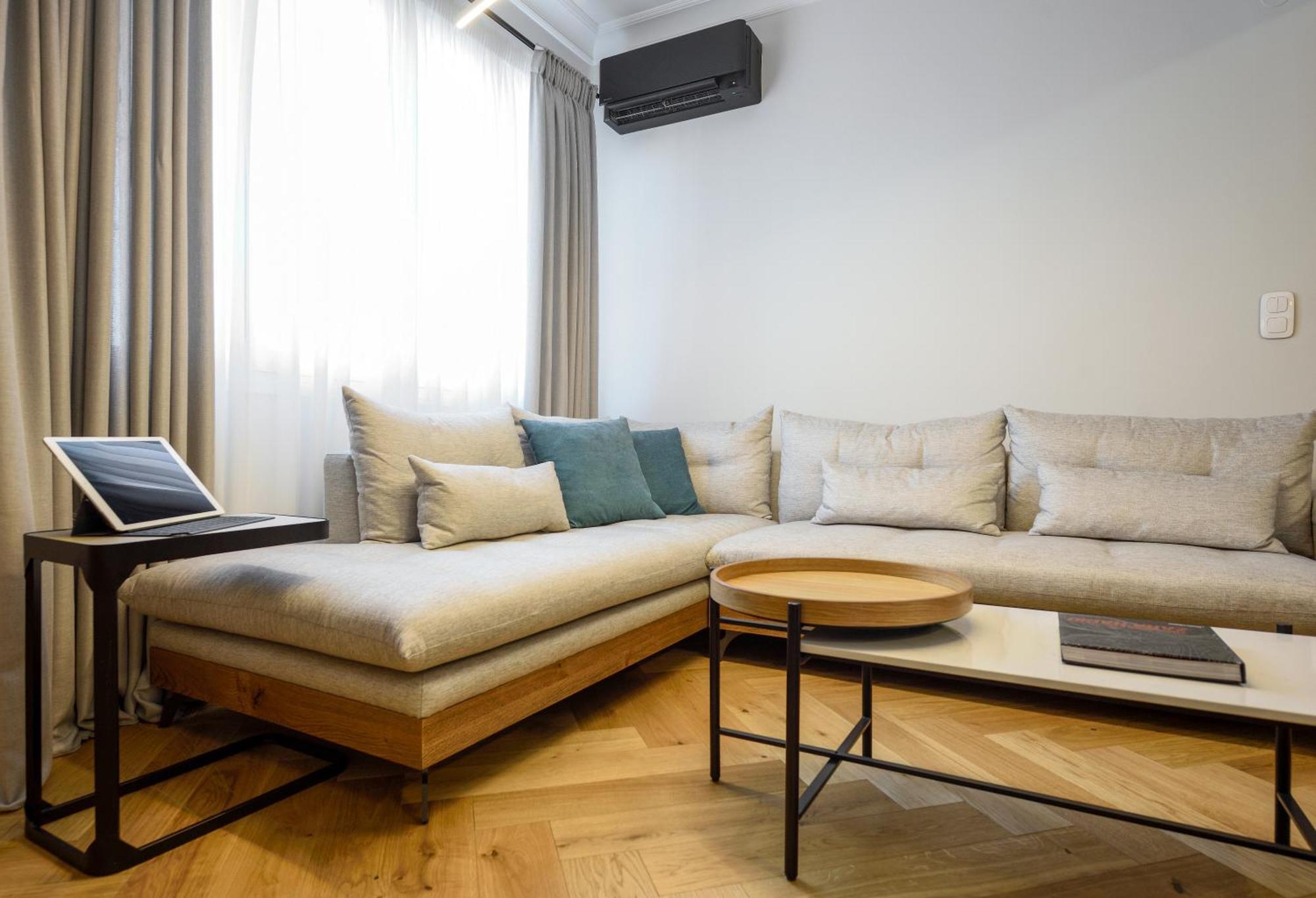 Queen Apartment Thessaloniki By Luxlikehome Bagian luar foto