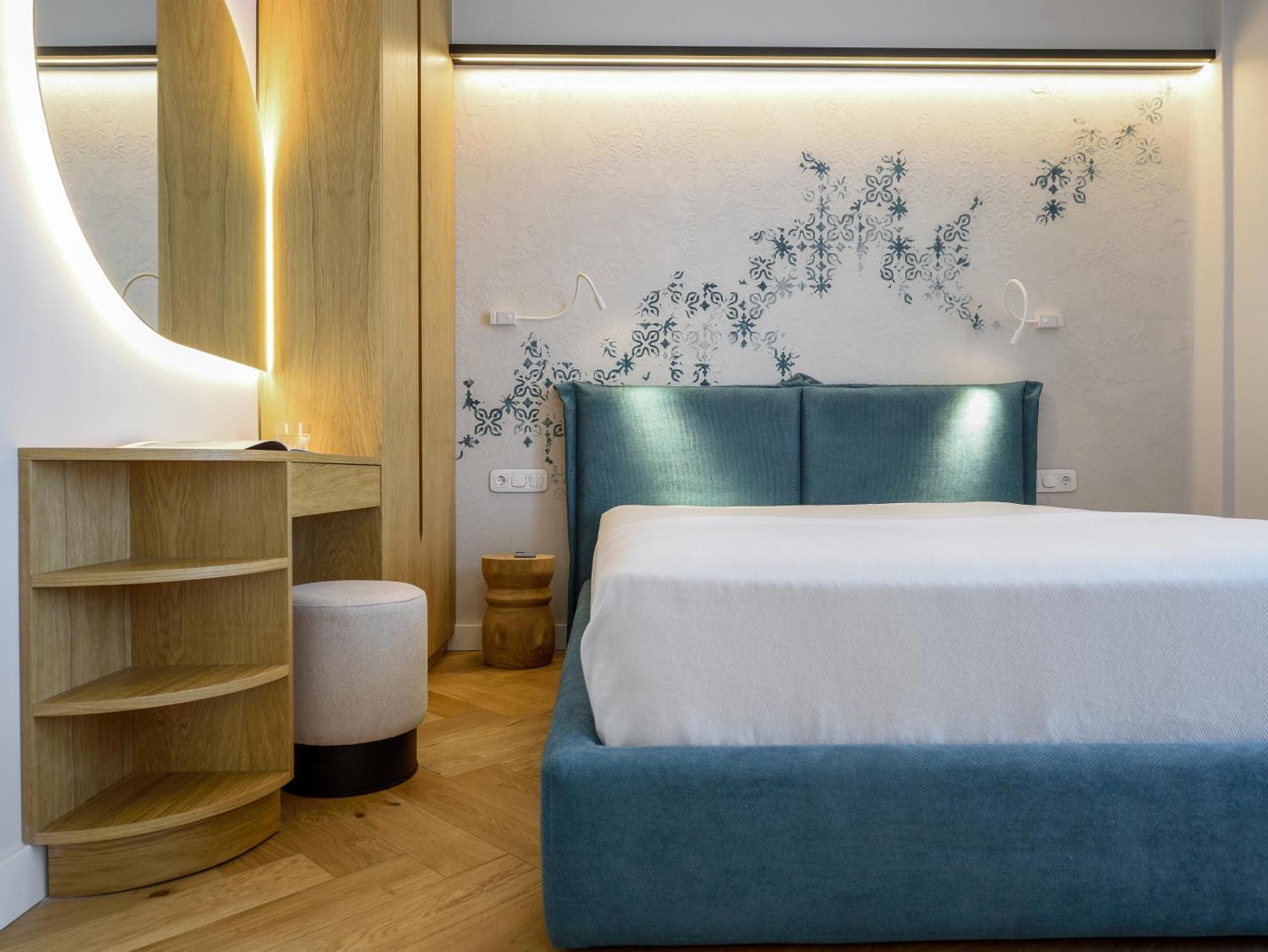 Queen Apartment Thessaloniki By Luxlikehome Bagian luar foto