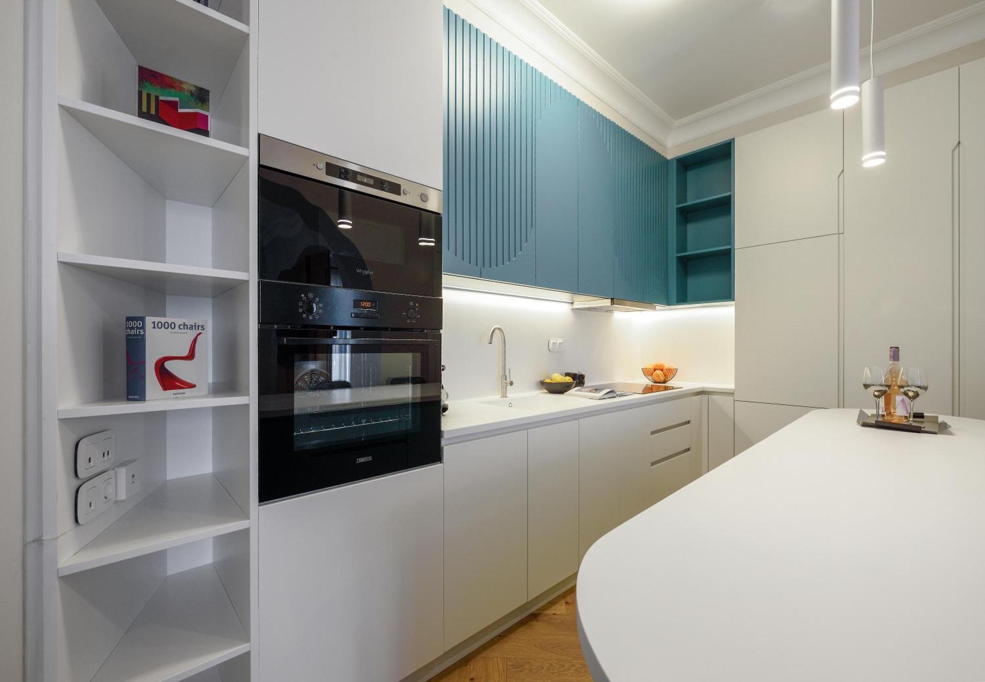 Queen Apartment Thessaloniki By Luxlikehome Bagian luar foto